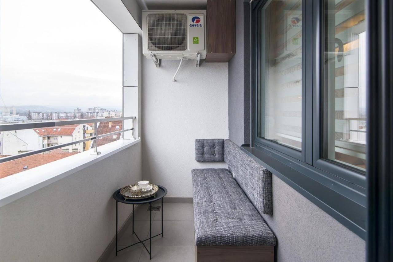 Apartmani Eleganza & La Vista Novi Sad Bagian luar foto